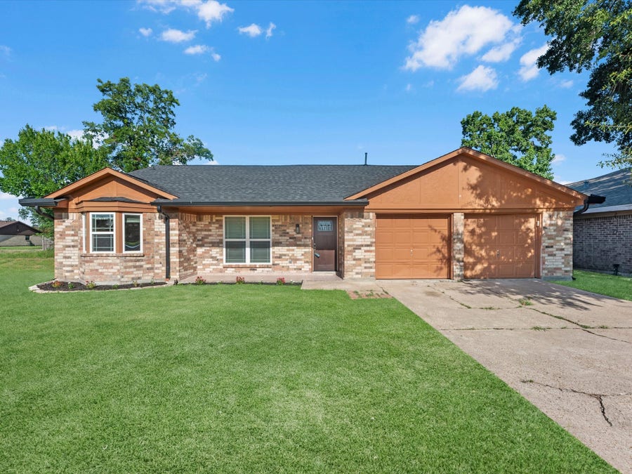 Property photo for 4318 Ponca Street, Pasadena, TX