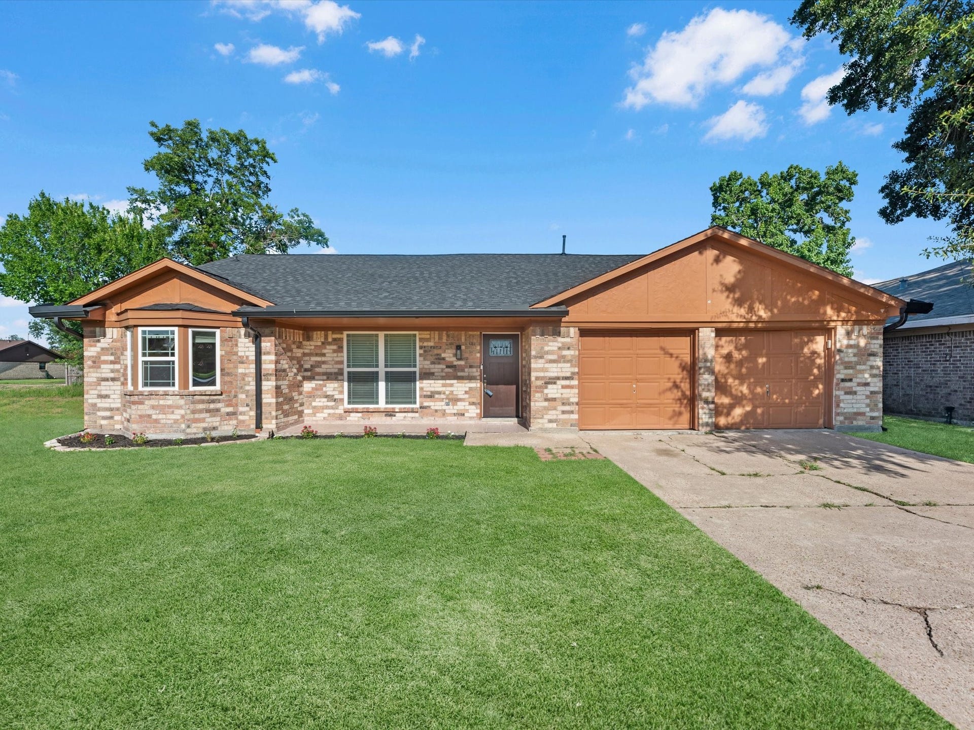 4318 Ponca Street, Pasadena, TX 77504 4318 Ponca Street, Pasadena, TX 77504