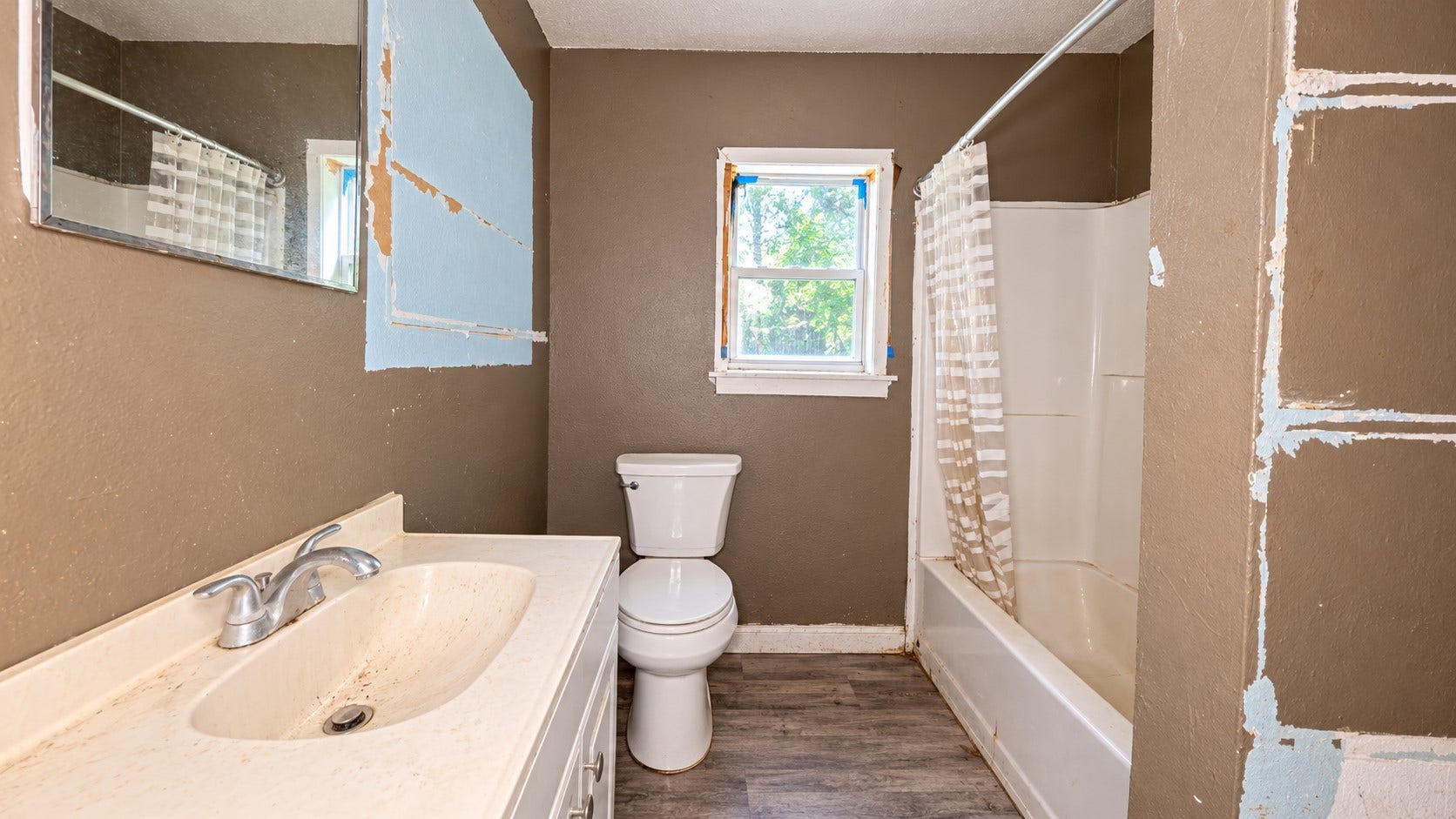 925 Lakin Avenue, Pasadena, TX 77506 925 Lakin Avenue, Pasadena, TX 77506