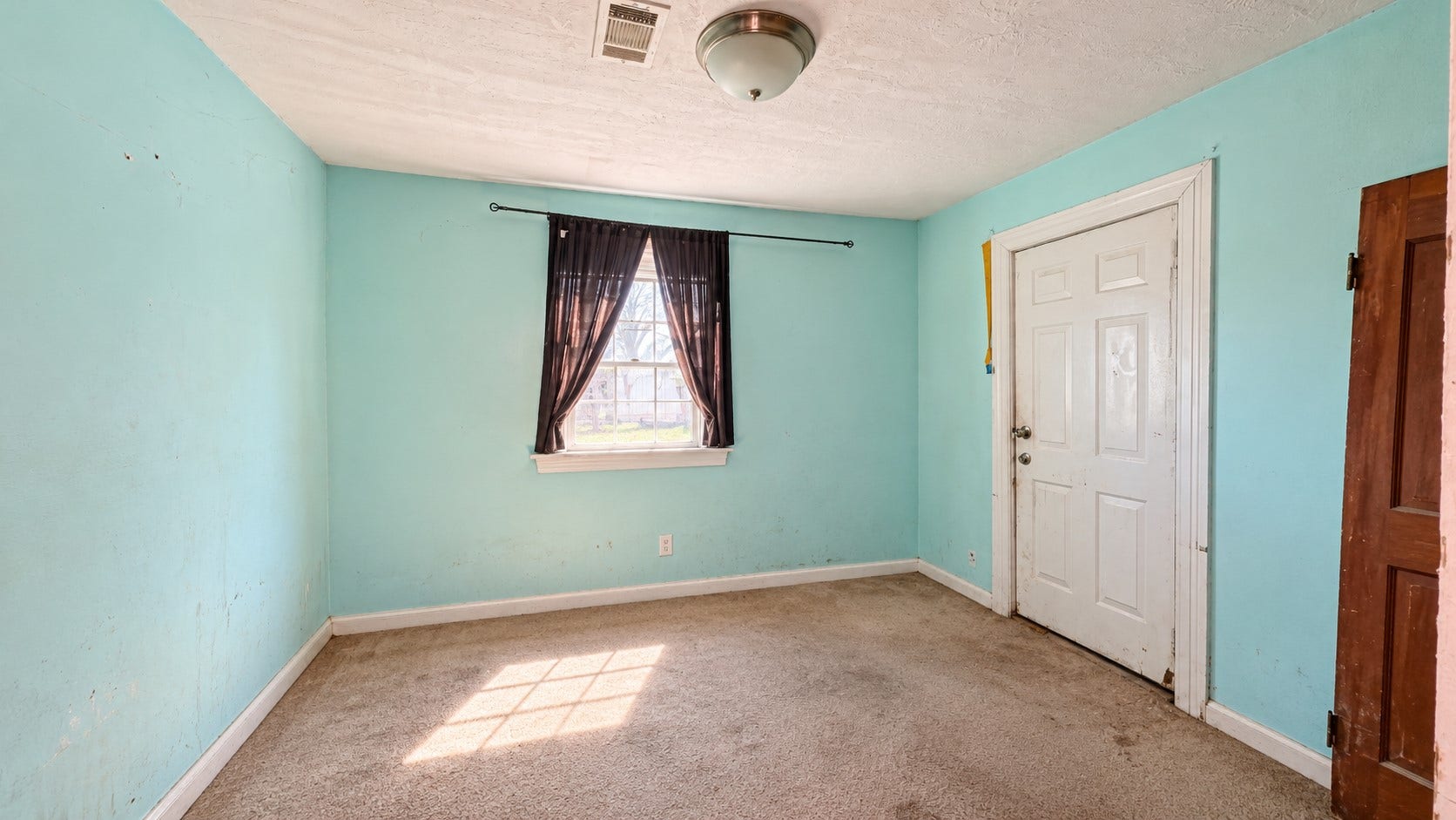 925 Lakin Avenue, Pasadena, TX 77506 925 Lakin Avenue, Pasadena, TX 77506