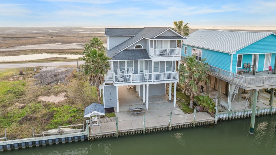 Property photo for 530 Dolphin Street, Freeport, TX