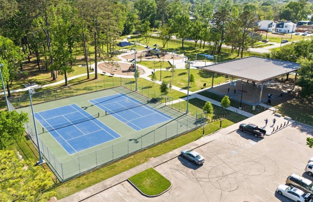 7407 Cora Street, Houston, TX 77088 7407 Cora Street, Houston, TX 77088