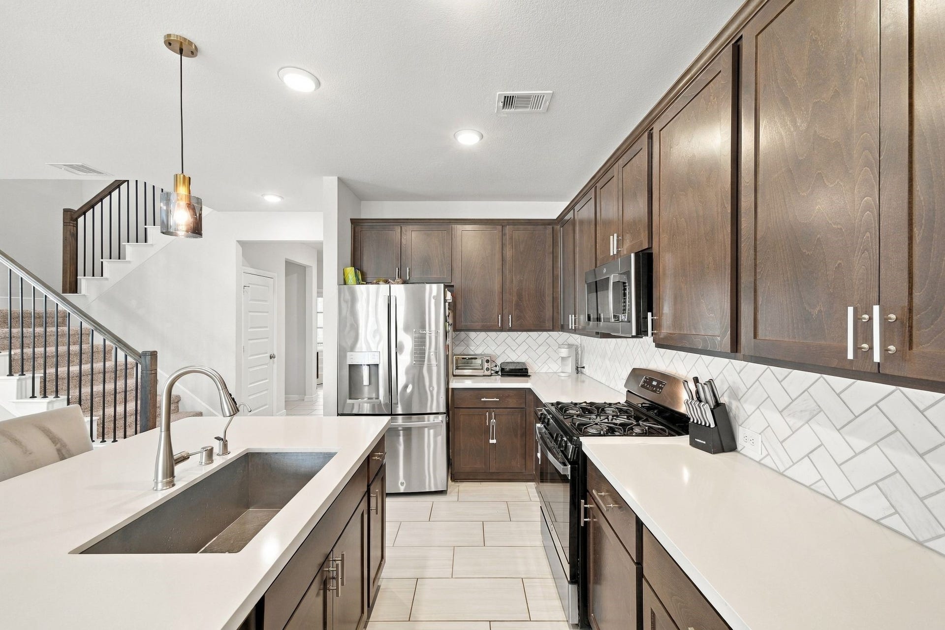 8010 Cliffside Terrace Court, Richmond, TX 77407 8010 Cliffside Terrace Court, Richmond, TX 77407