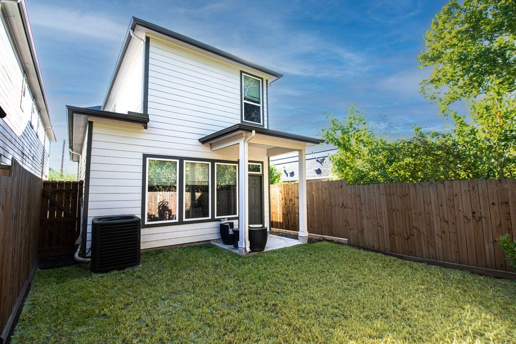 8415 Sunnyhill Street, #B, Houston, TX 77088 8415 Sunnyhill Street, #B, Houston, TX 77088