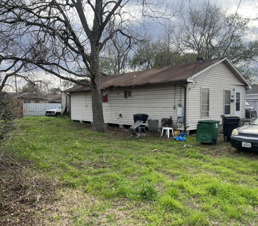 Property photo for 1410 E 33rd Street, Houston, TX