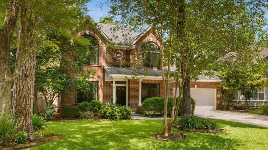 Property photo for 15 S Piney Plains Circle, The Woodlands, TX