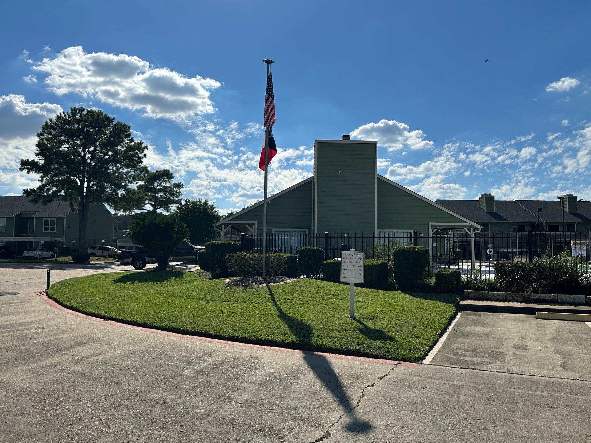 14777 Wunderlich Drive, #706, Houston, TX 77069