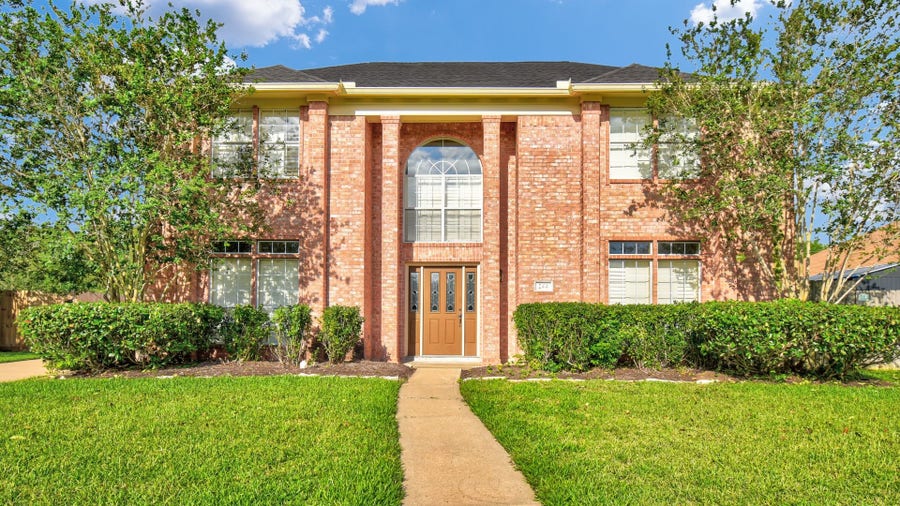 Property photo for 244 Plum Circle, Lake Jackson, TX