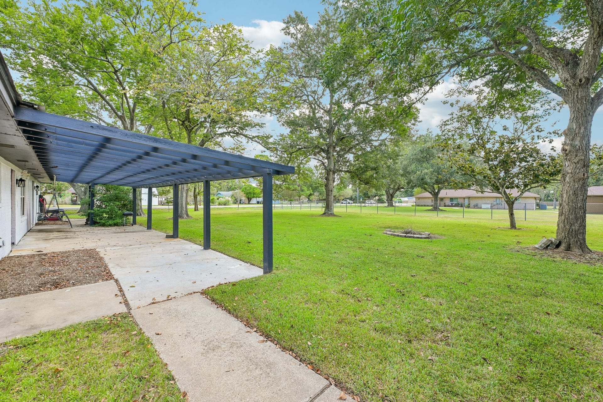 101 W Larkspur Drive, Alvin, TX 77511 101 W Larkspur Drive, Alvin, TX 77511