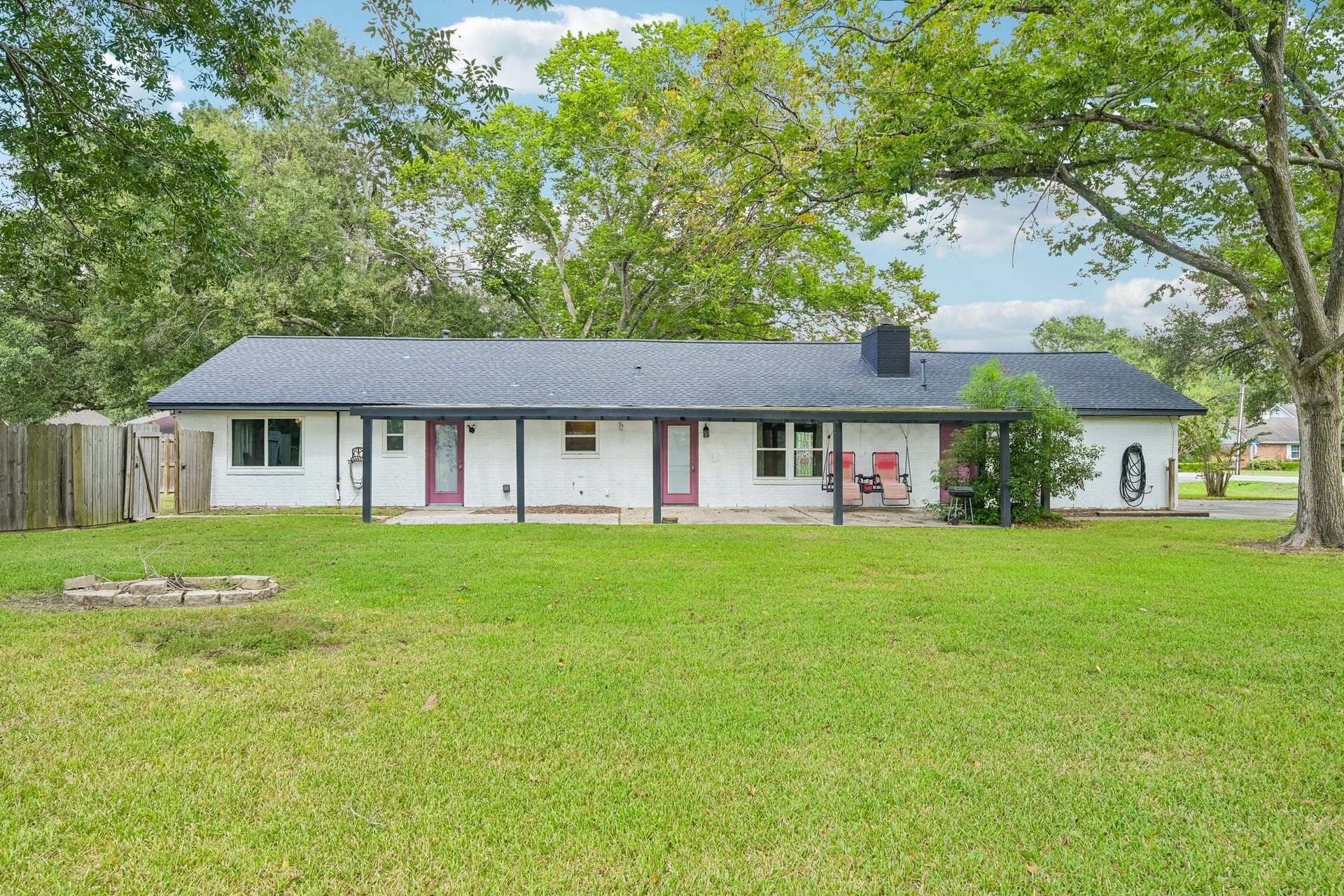 101 W Larkspur Drive, Alvin, TX 77511 Ready to build a fire in the fire pit. Country living at its finest.