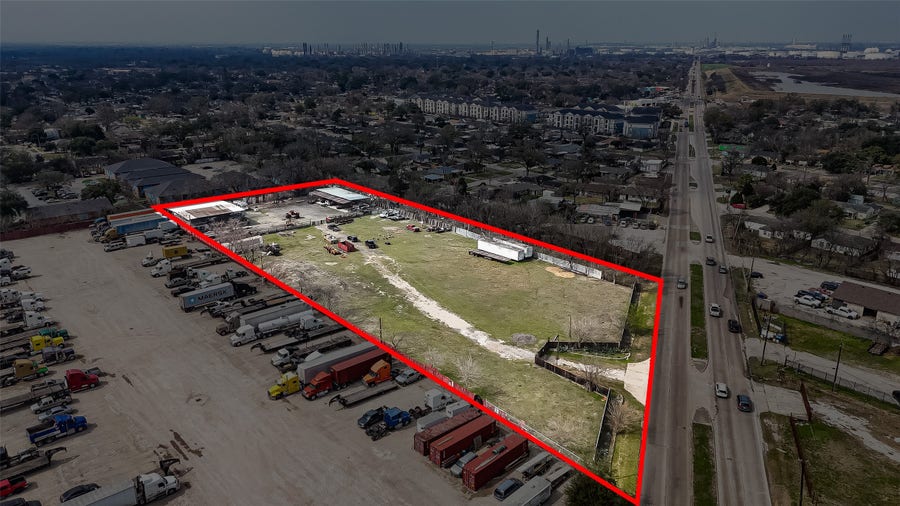 Property photo for 1760 Allen Genoa Road, Houston, TX