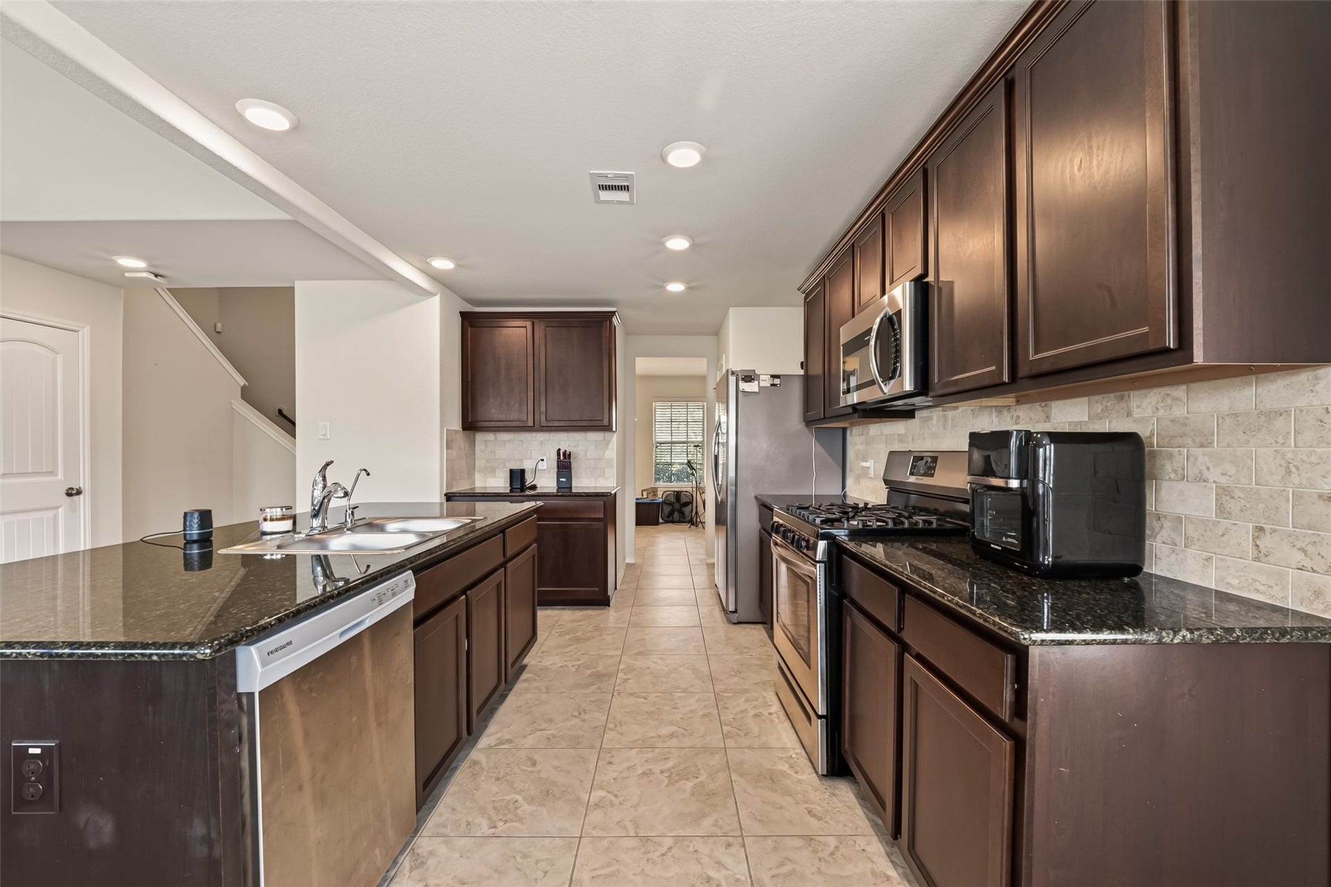 322 Marble Springs Lane, La Marque, TX 77568 322 Marble Springs Lane, La Marque, TX 77568