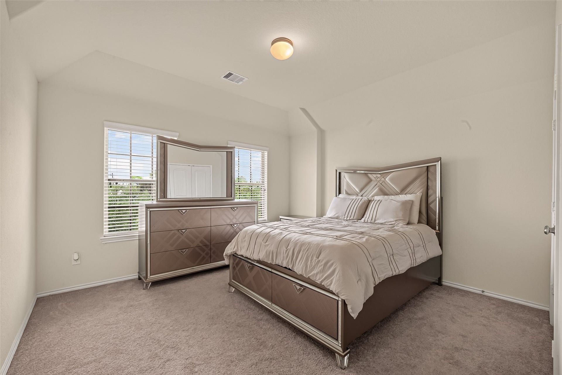 322 Marble Springs Lane, La Marque, TX 77568 322 Marble Springs Lane, La Marque, TX 77568