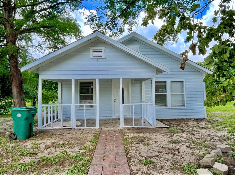 Property photo for 109 Tascott Street, Pasadena, TX