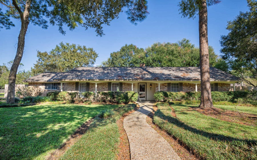Property photo for 921 Victoria Drive, Richmond, TX