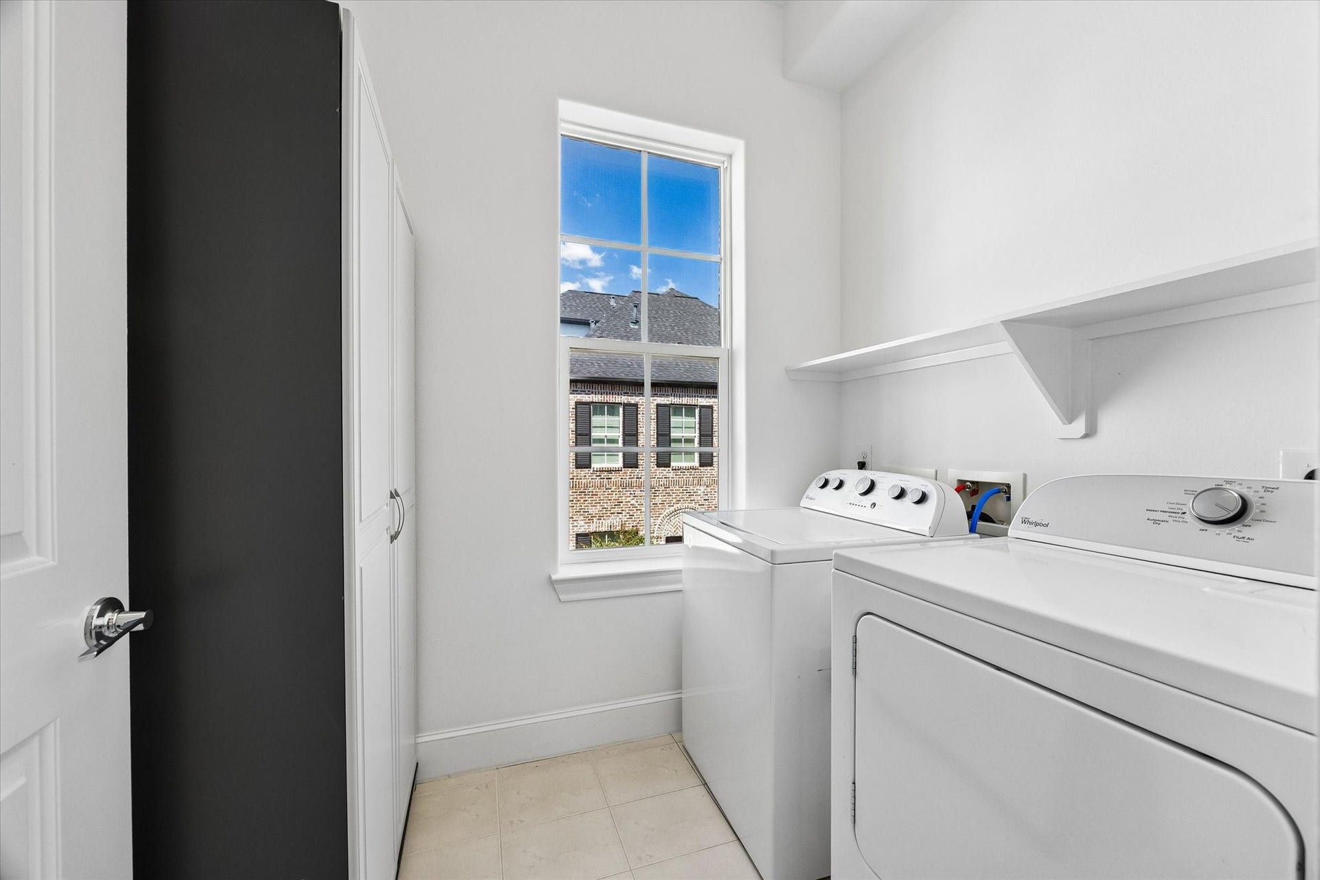 2018 Covent Garden Station, Houston, TX 77045 Utility Room located on the 2nd Floor. Washer/Dryer STAY!