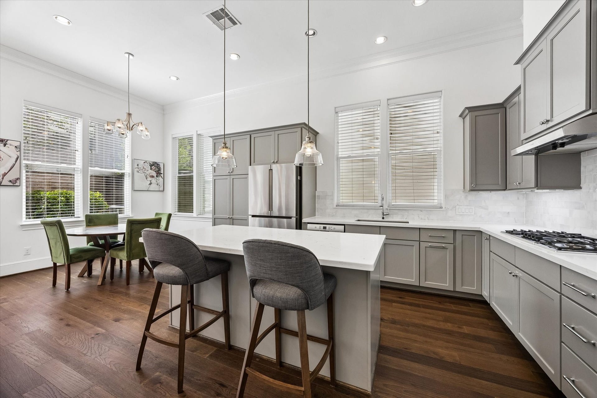 2018 Covent Garden Station, Houston, TX 77045 Alternate angle of the Kitchen looking towards the Dining Area.