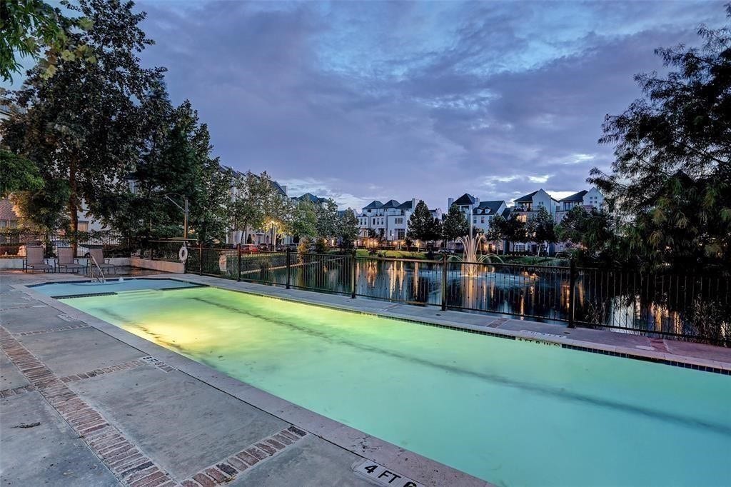 2018 Covent Garden Station, Houston, TX 77045 Pool overlooking the lake has beautiful sunset views!