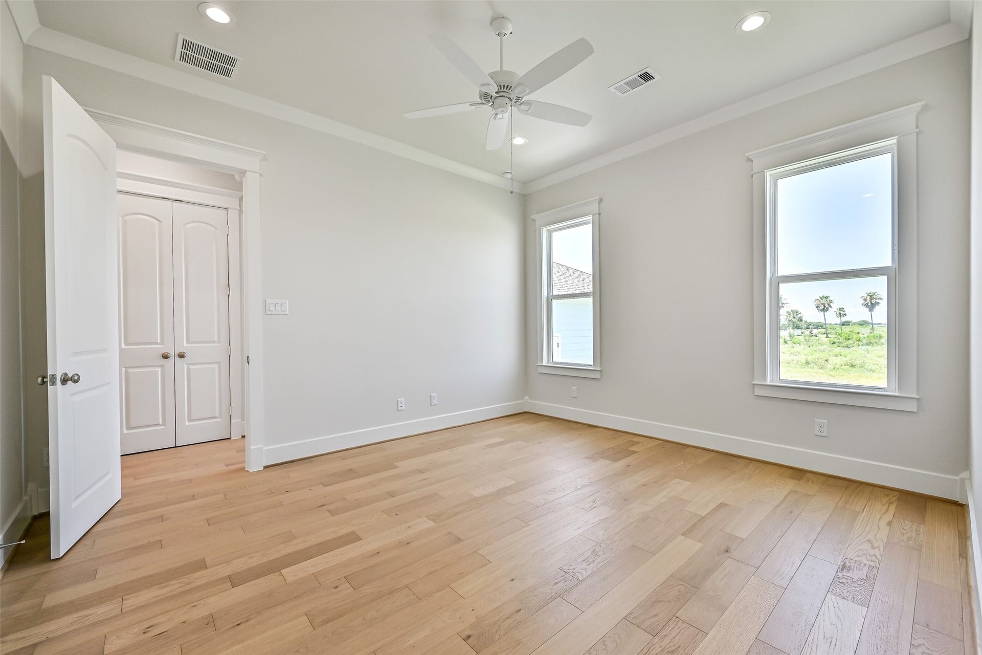 5 Sunset Street, Galveston, TX 77554 5 Sunset Street, Galveston, TX 77554
