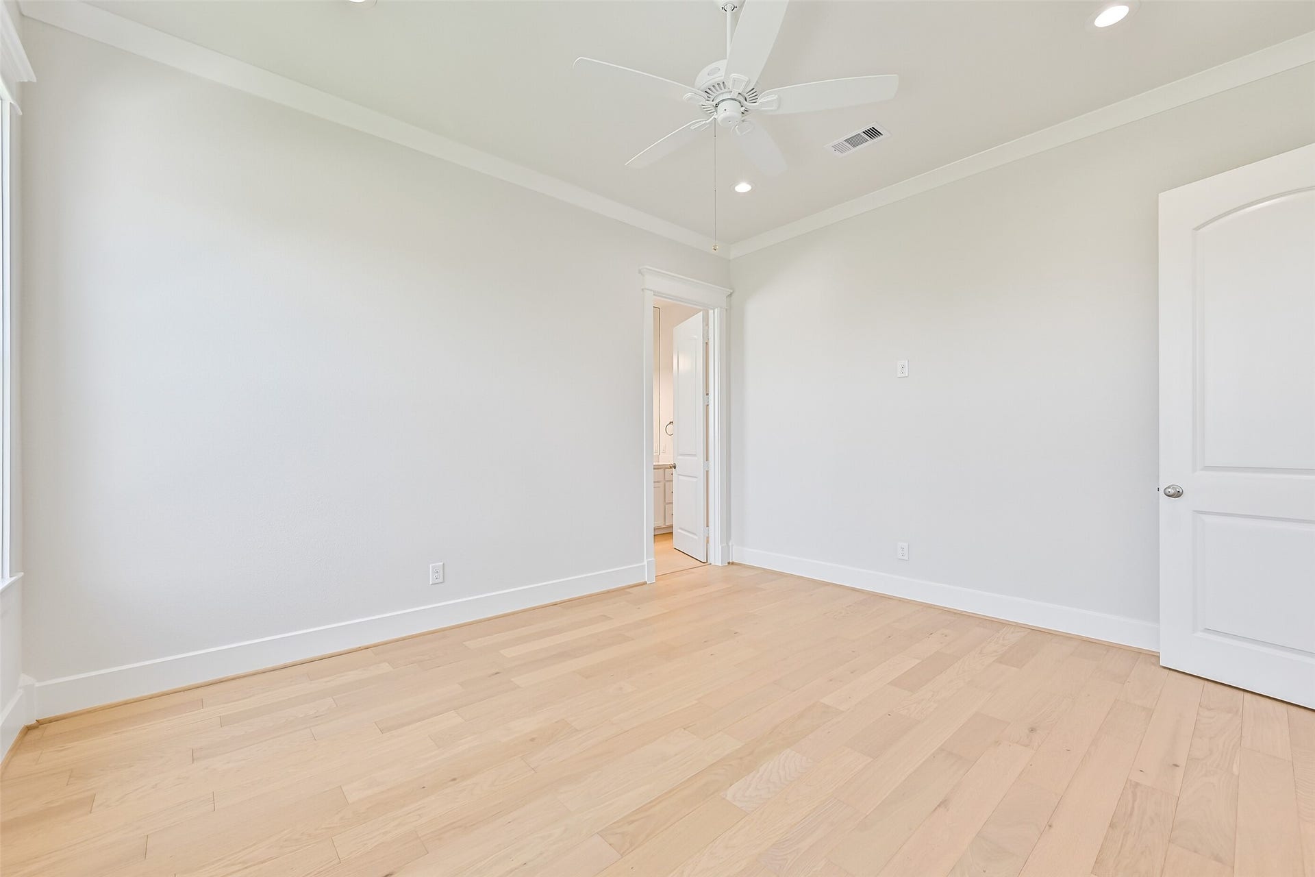 5 Sunset Street, Galveston, TX 77554 5 Sunset Street, Galveston, TX 77554