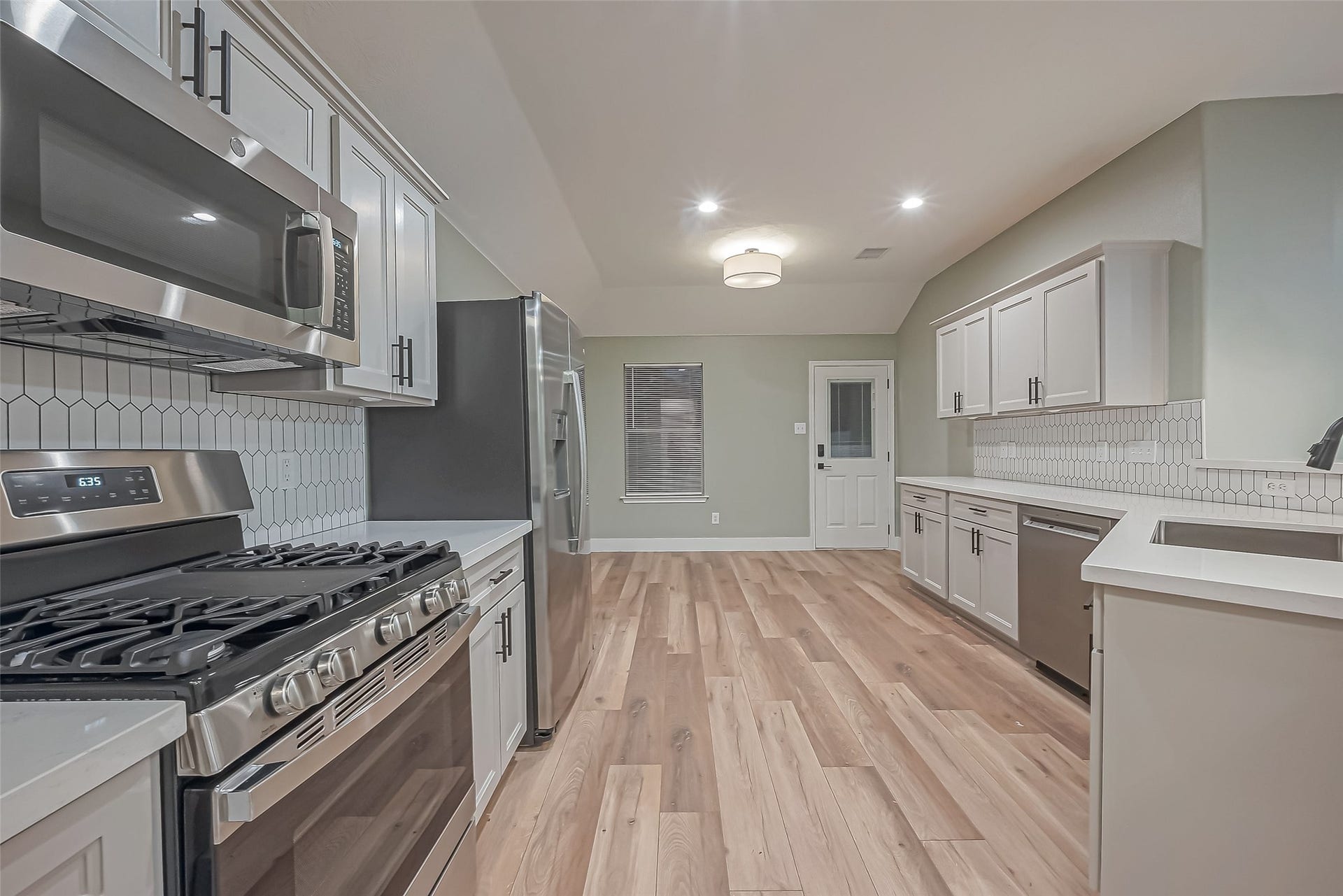 2 Garden Lodge Place, The Woodlands, TX 77382