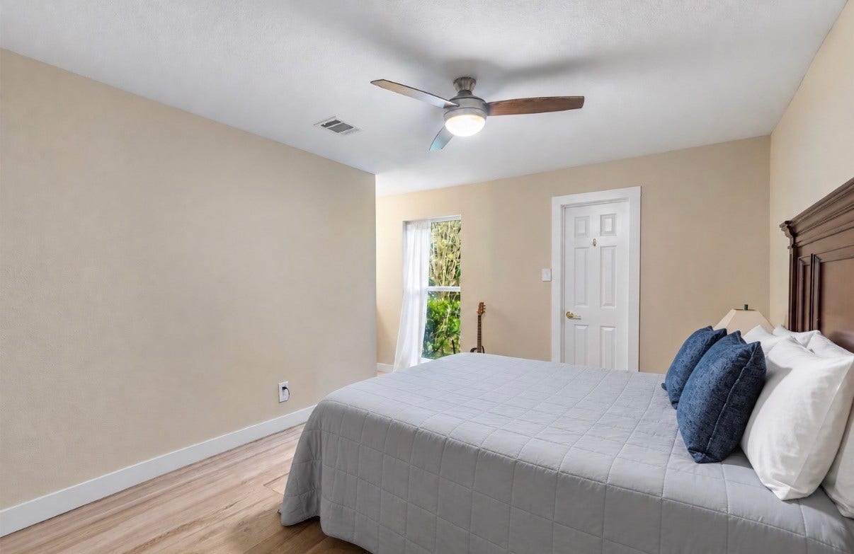 3714 Swift Creek Drive, Kingwood, TX 77339 Secondary bedroom shares a jack and jill bathroom with another secondary bedroom.