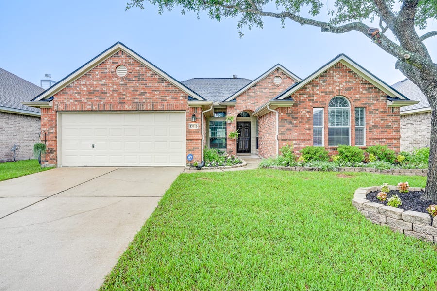 Property photo for 13215 Heather Falls Drive, Houston, TX