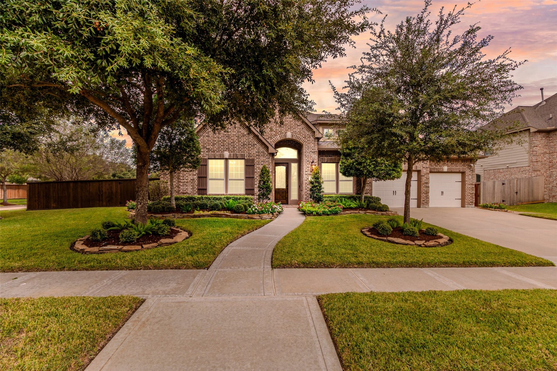 21114 W Kelsey Creek Trail, Cypress, TX 77433 Make sure to check out the Aurora lights when visiting. They are not visible in this photo, but are a great asset to a home. YEAR ROUND Lighting. No need to hire a lighting company for seasonal lights because these lights have many color options to use throughout the year.