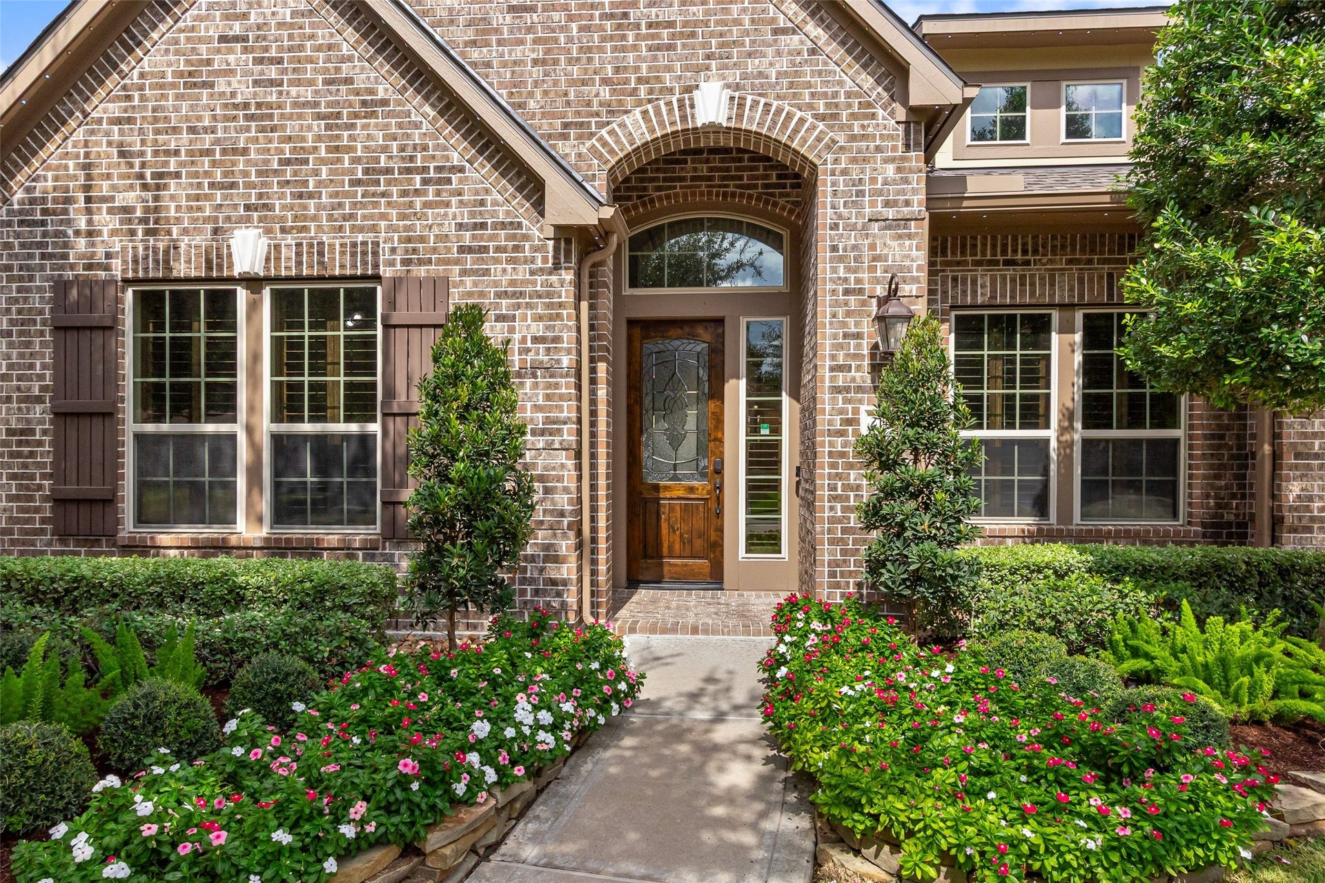 21114 W Kelsey Creek Trail, Cypress, TX 77433 Gorgeous, meticulously maintained home in the Sterling Lake Estates section within Fairfield Village. 110 wide corner lot. Home is equipped with an alarm, and camera system. Roof is 3 months old, and attic vents are solar powered.