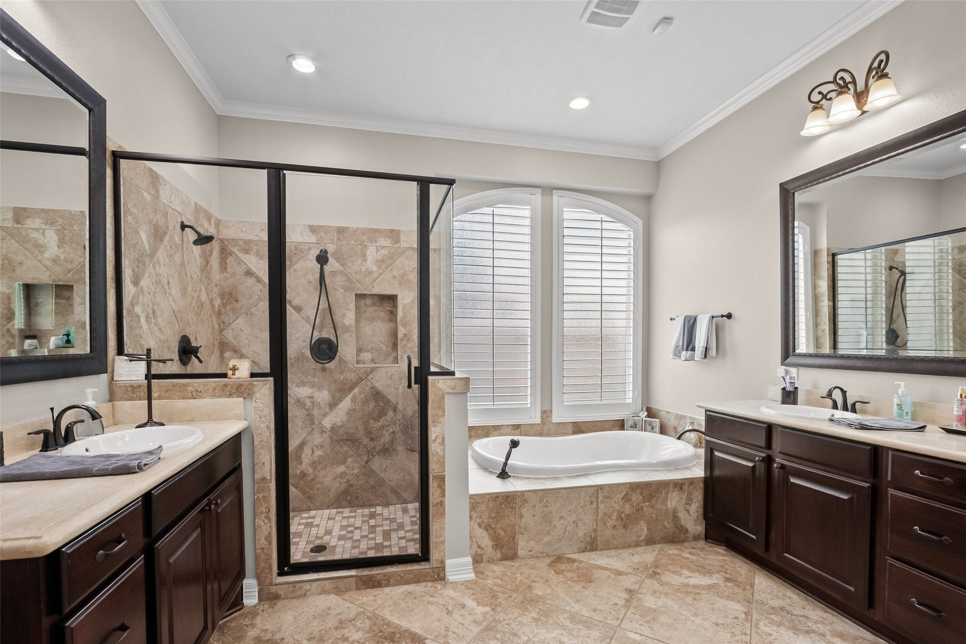 21114 W Kelsey Creek Trail, Cypress, TX 77433 Huge primary bathroom with seperate sinks, and also has his/hers closets.
