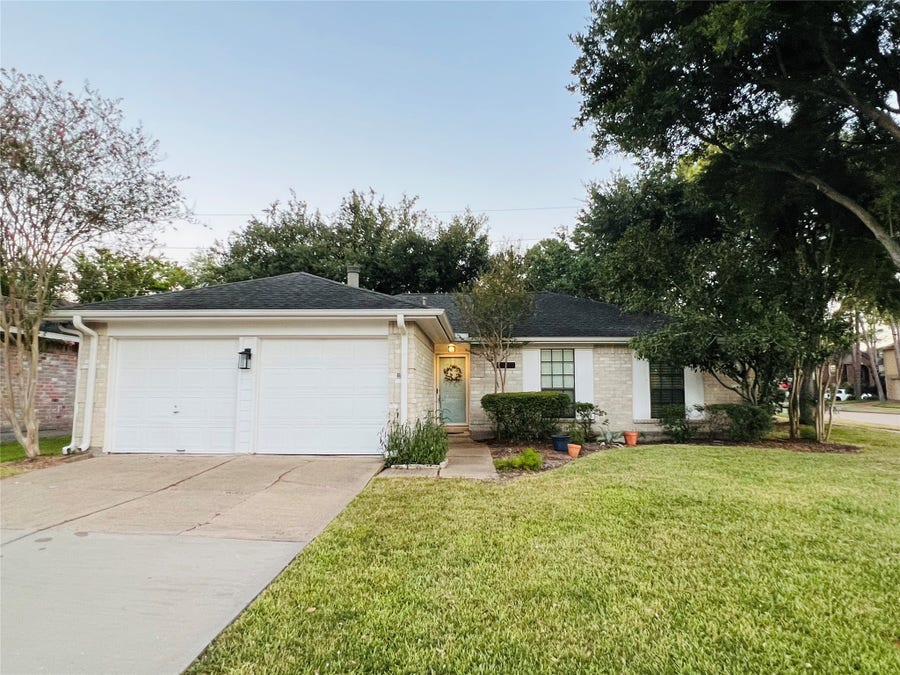 Property photo for 14123 Kathi Lynn Lane, Sugar Land, TX