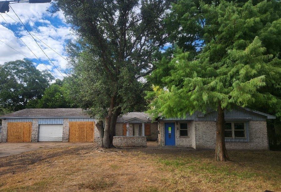 Property photo for 230 Kansas Street, Bacliff, TX