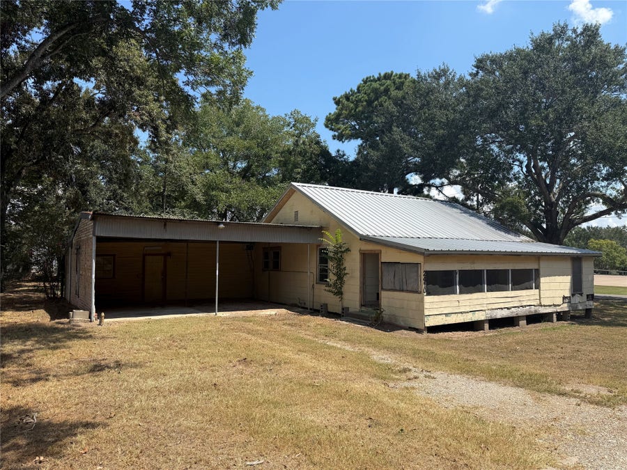 Property photo for 2410 Holly Street, Waller, TX
