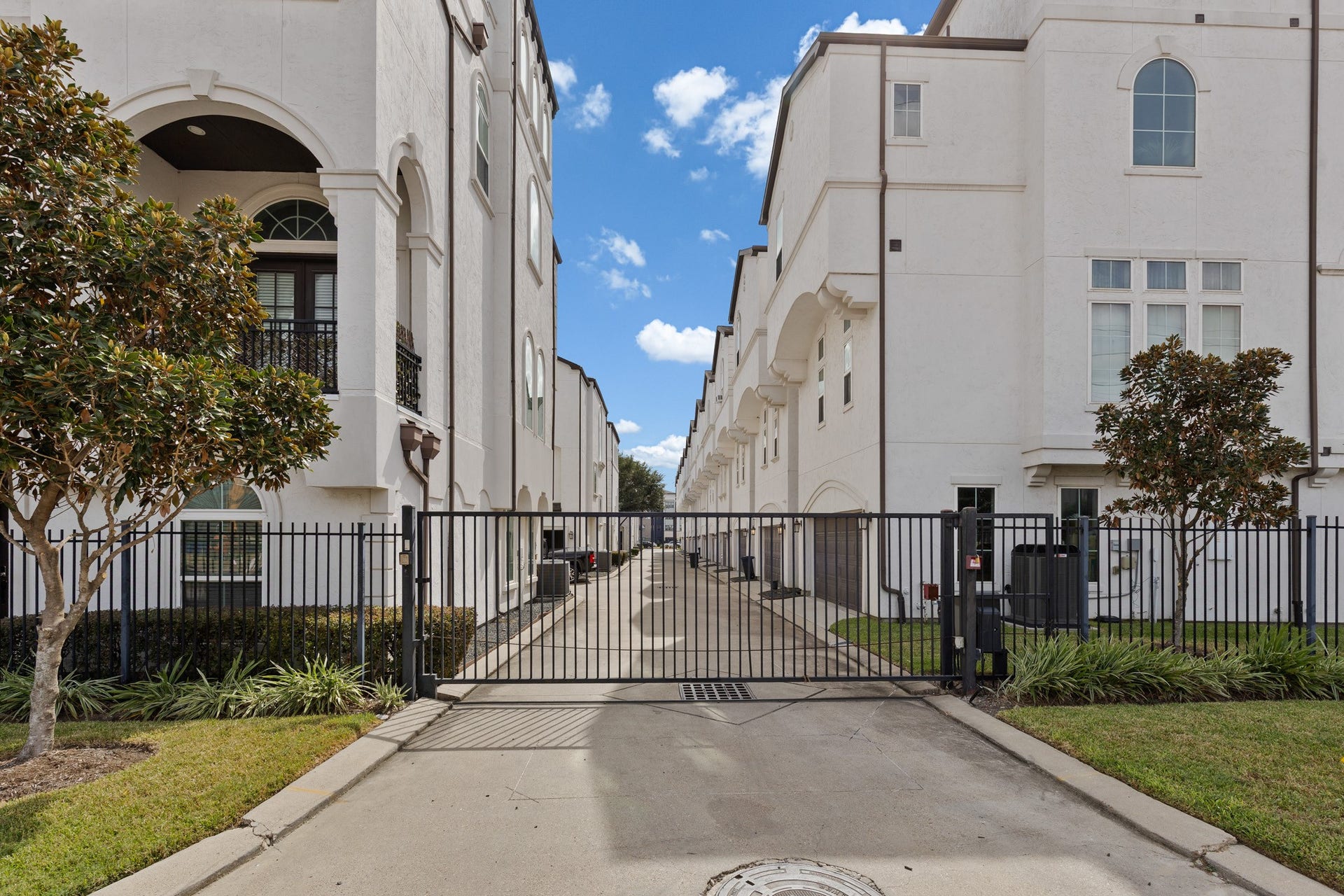 2706 Freund Street, Houston, TX 77003