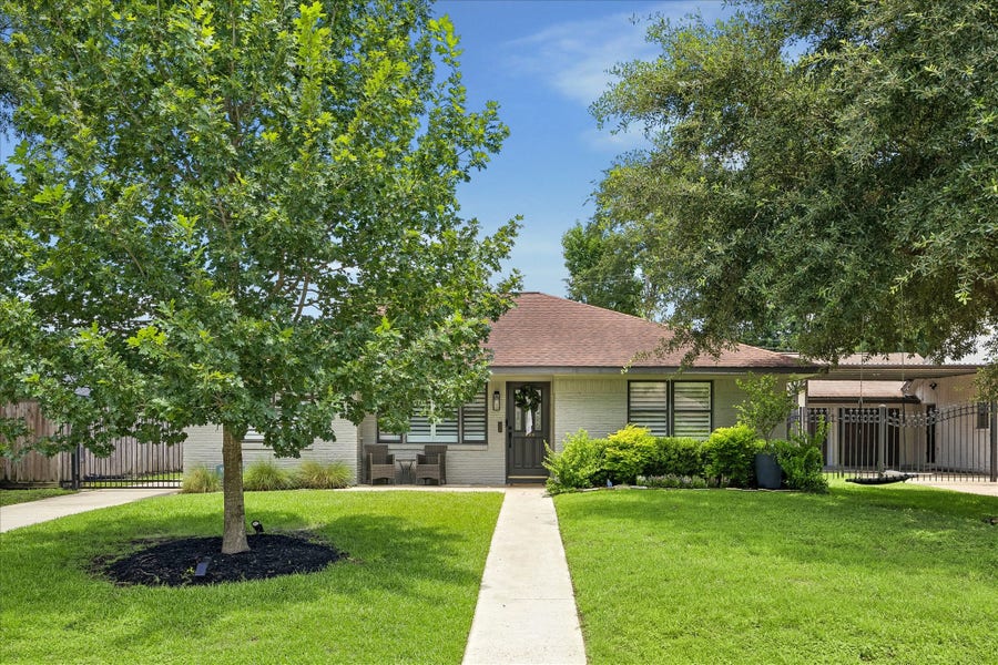 Property photo for 2034 De Milo Drive, Houston, TX