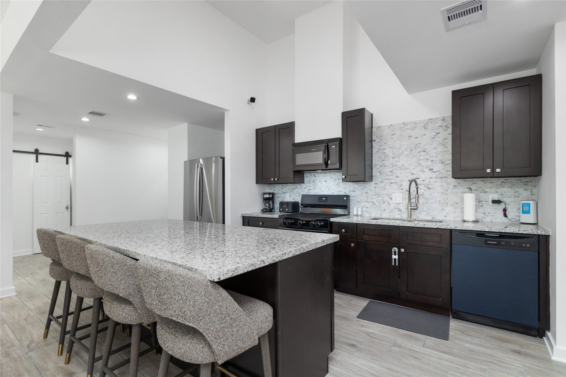 6004 Bois D Arc Street, Houston, TX 77087 6004 Bois D Arc Street, Houston, TX 77087