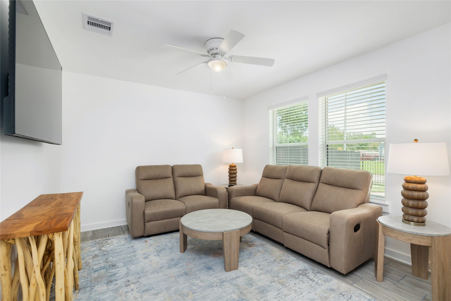 6004 Bois D Arc Street, Houston, TX 77087 6004 Bois D Arc Street, Houston, TX 77087
