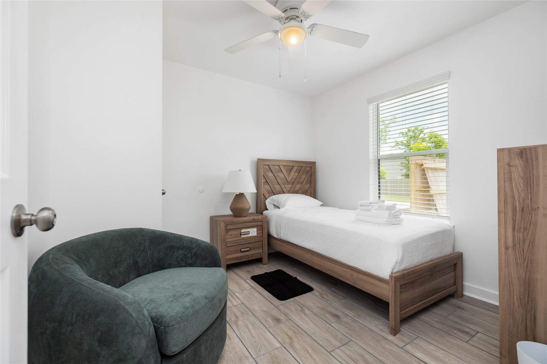 6004 Bois D Arc Street, Houston, TX 77087 6004 Bois D Arc Street, Houston, TX 77087