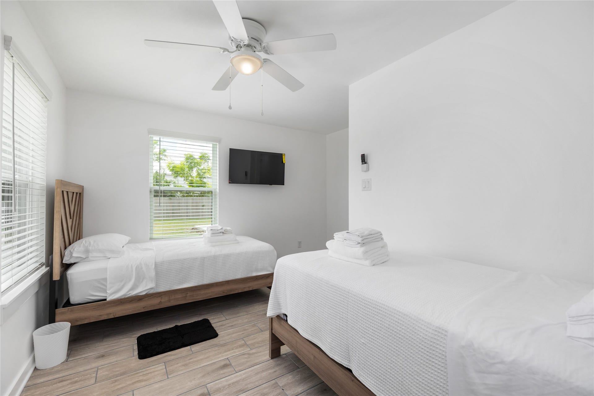 6004 Bois D Arc Street, Houston, TX 77087 6004 Bois D Arc Street, Houston, TX 77087