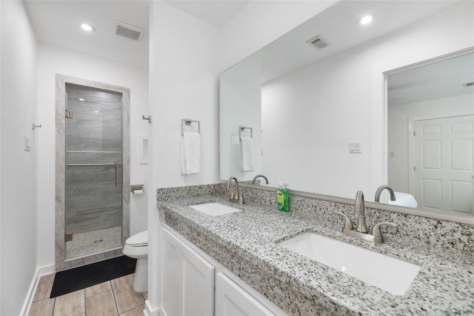 6004 Bois D Arc Street, Houston, TX 77087 6004 Bois D Arc Street, Houston, TX 77087