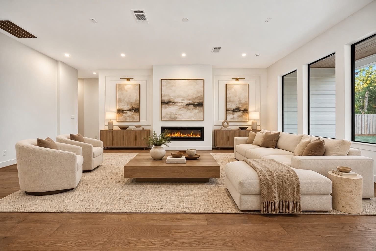 1634 Antoine Drive, Houston, TX 77055 Virtual Stage