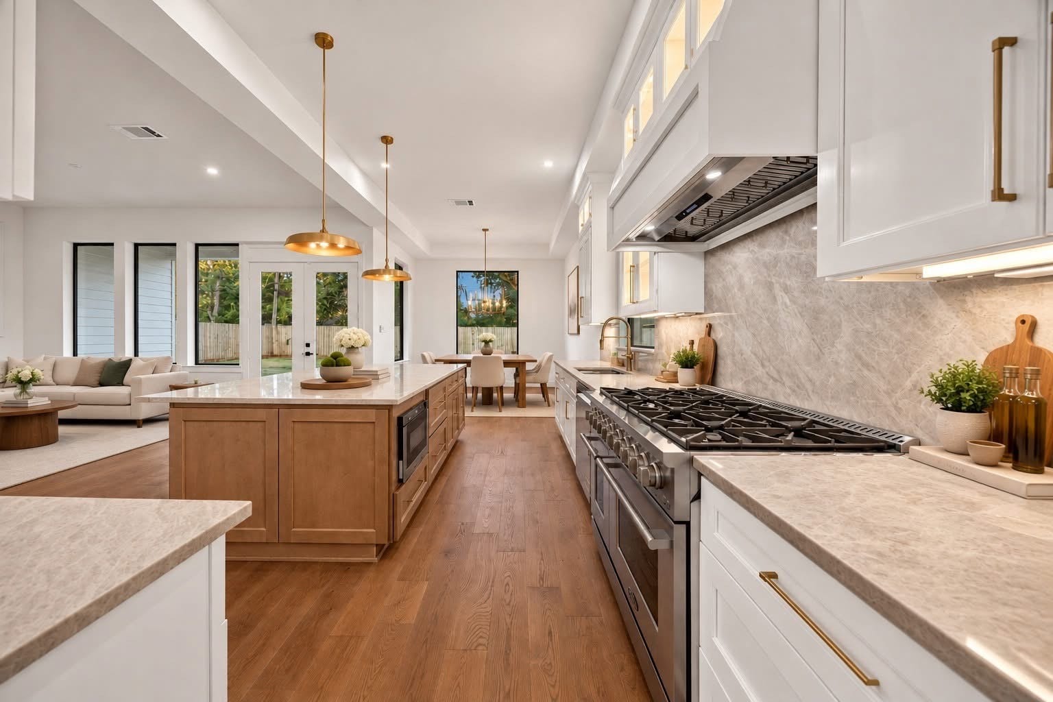 1634 Antoine Drive, Houston, TX 77055 Virtual Stage