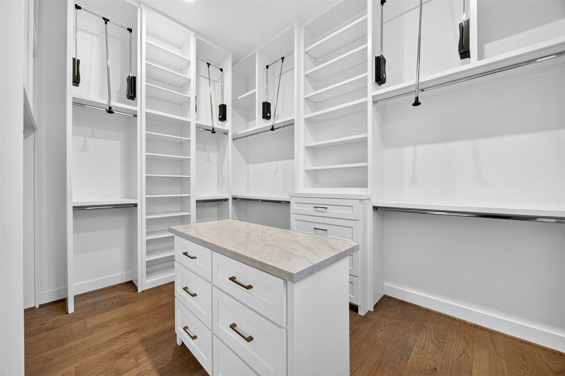 1634 Antoine Drive, Houston, TX 77055 1634 Antoine Drive, Houston, TX 77055