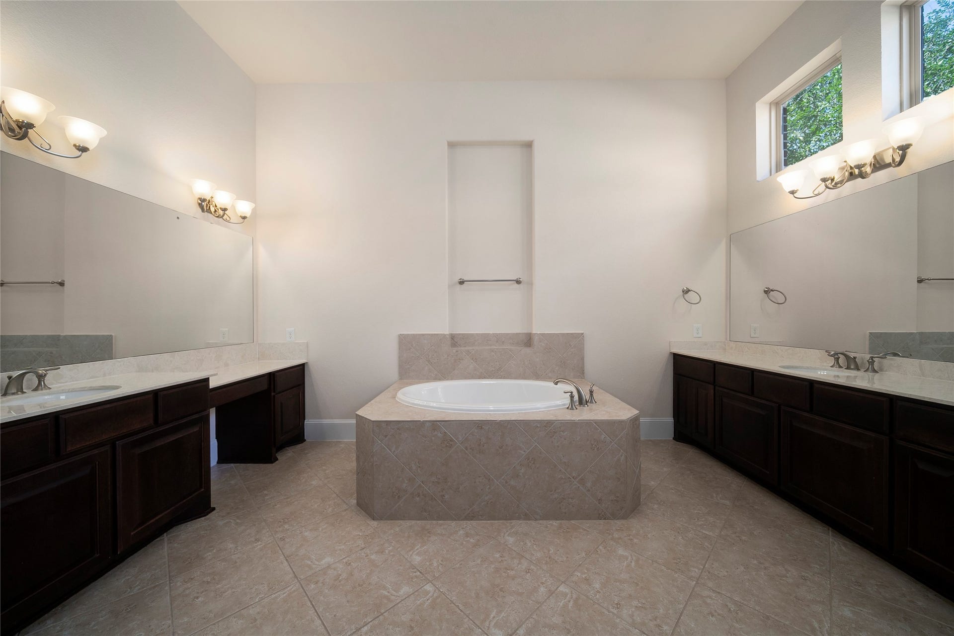 5014 Harvest Chase Lane, Sugar Land, TX 77479 5014 Harvest Chase Lane, Sugar Land, TX 77479