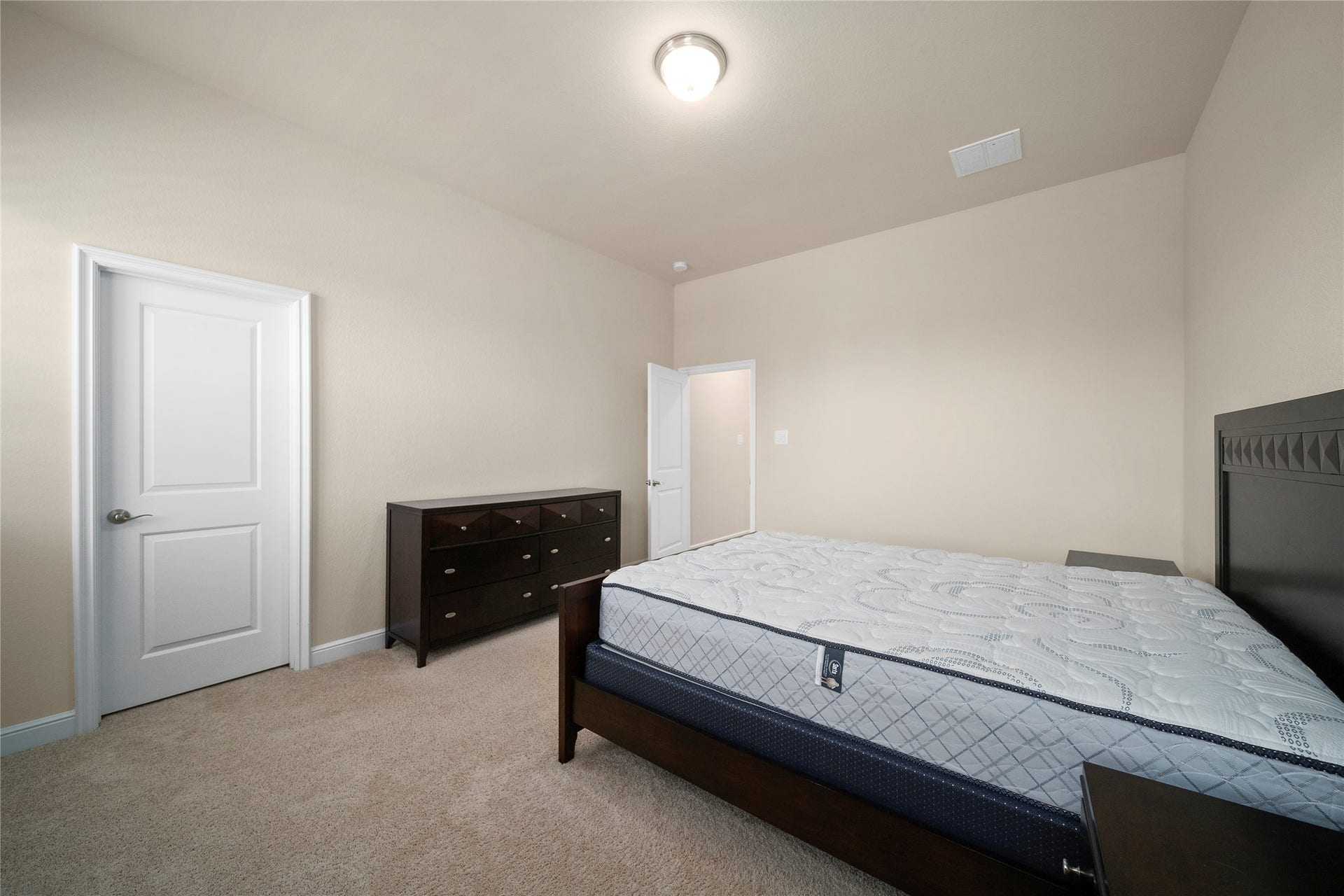 5014 Harvest Chase Lane, Sugar Land, TX 77479 5014 Harvest Chase Lane, Sugar Land, TX 77479