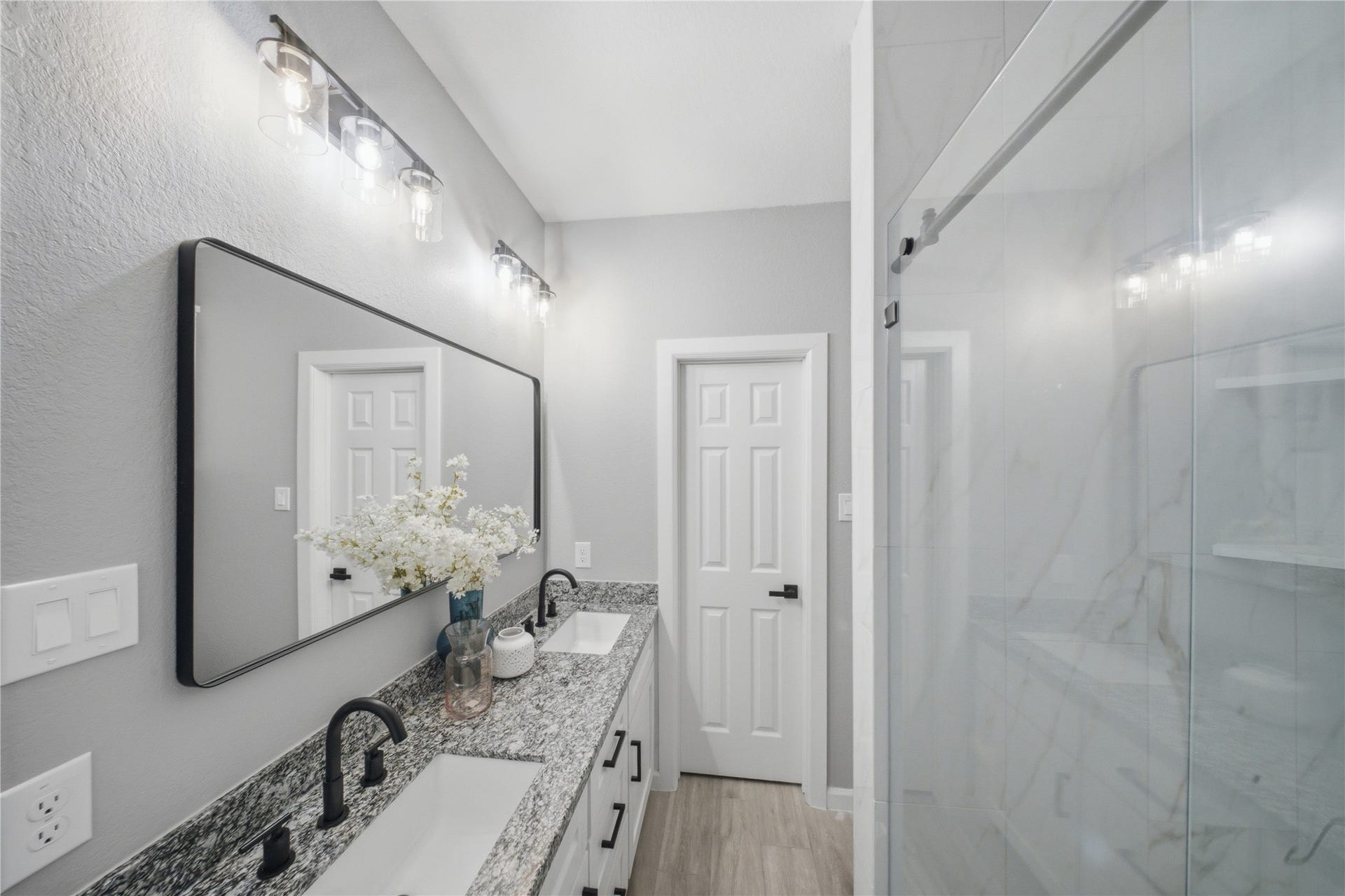 5014 E Meadow Drive, Deer Park, TX 77536 5014 E Meadow Drive, Deer Park, TX 77536