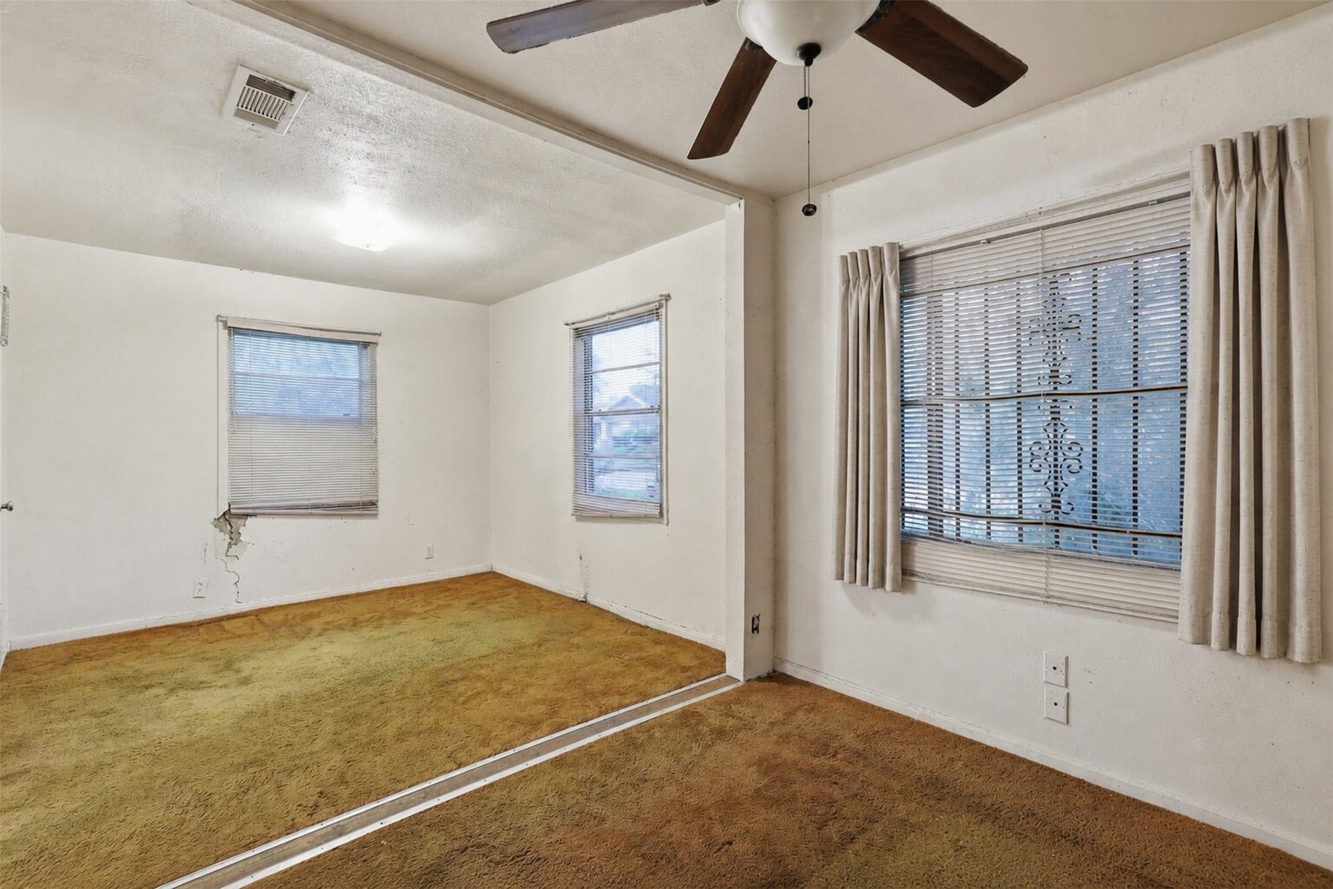 1419 Silverdale Street, Houston, TX 77029