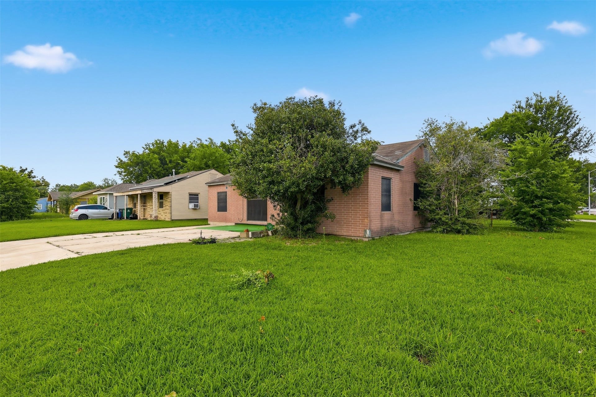 1419 Silverdale Street, Houston, TX 77029