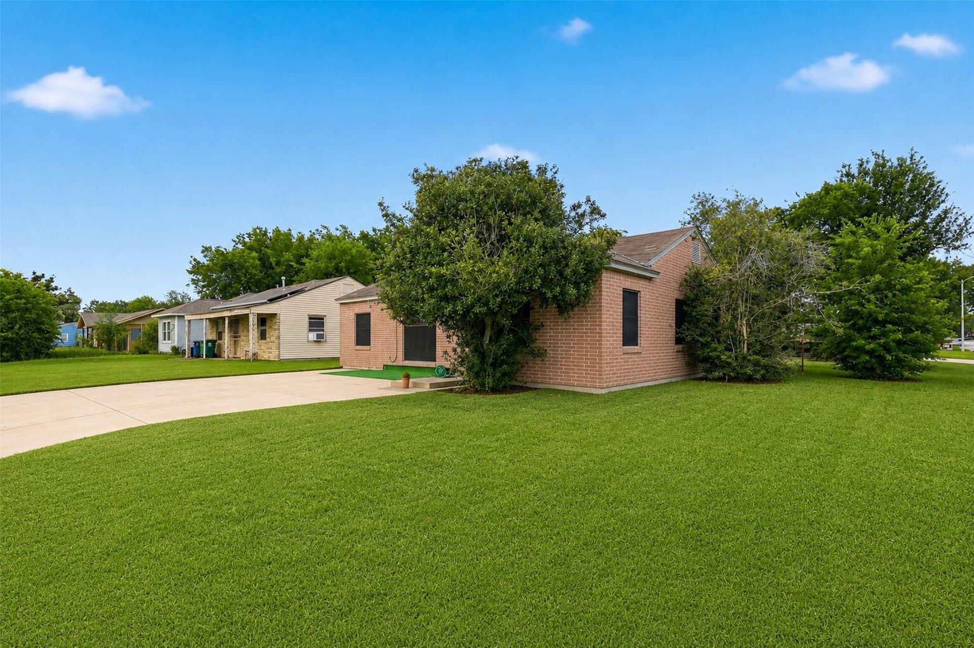 Spacious yard with room to garden, play, entertain, or simply relax
