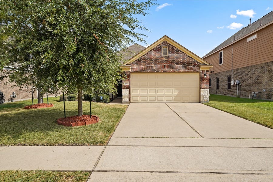 Property photo for 18523 Windy Stone Drive, Houston, TX